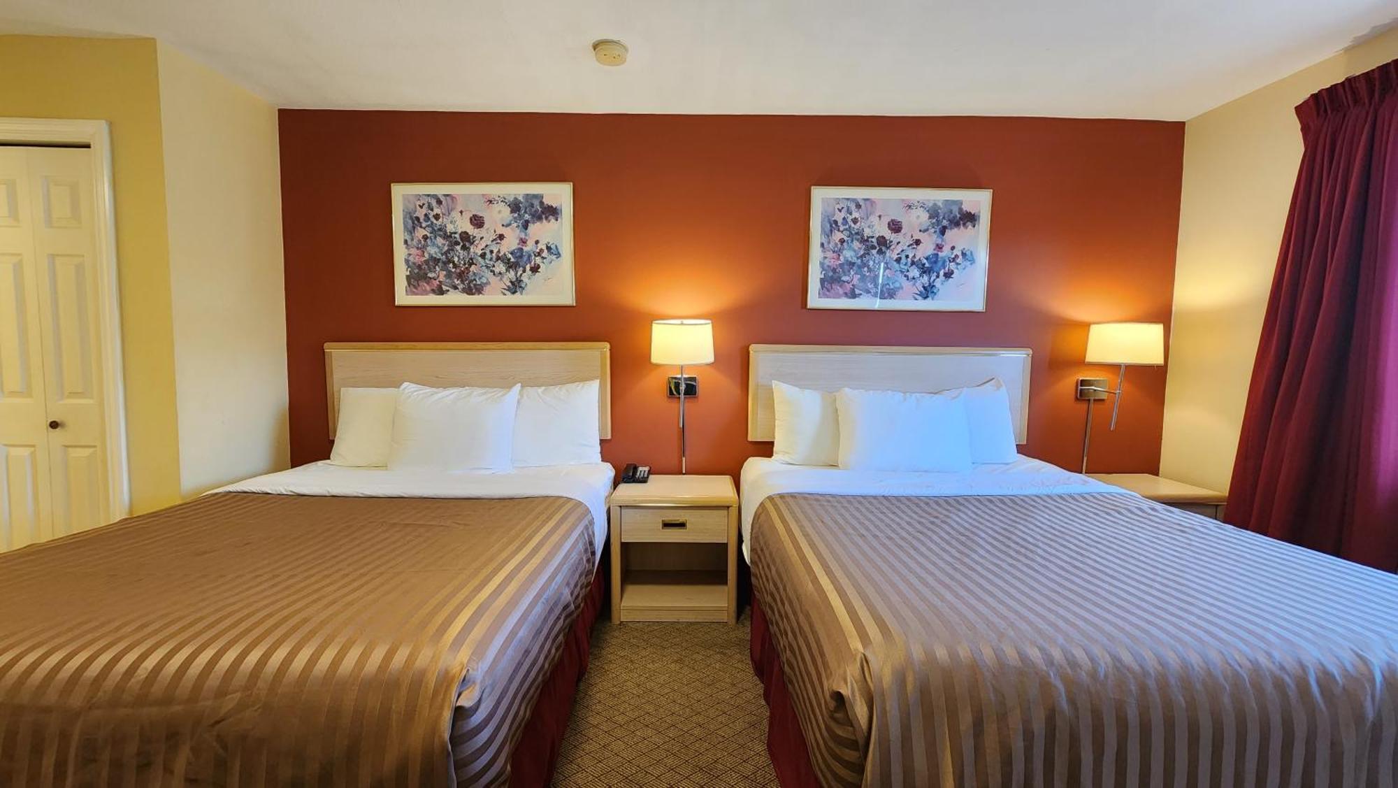 Sahara Courtyard Inn & Suites Osoyoos Dış mekan fotoğraf