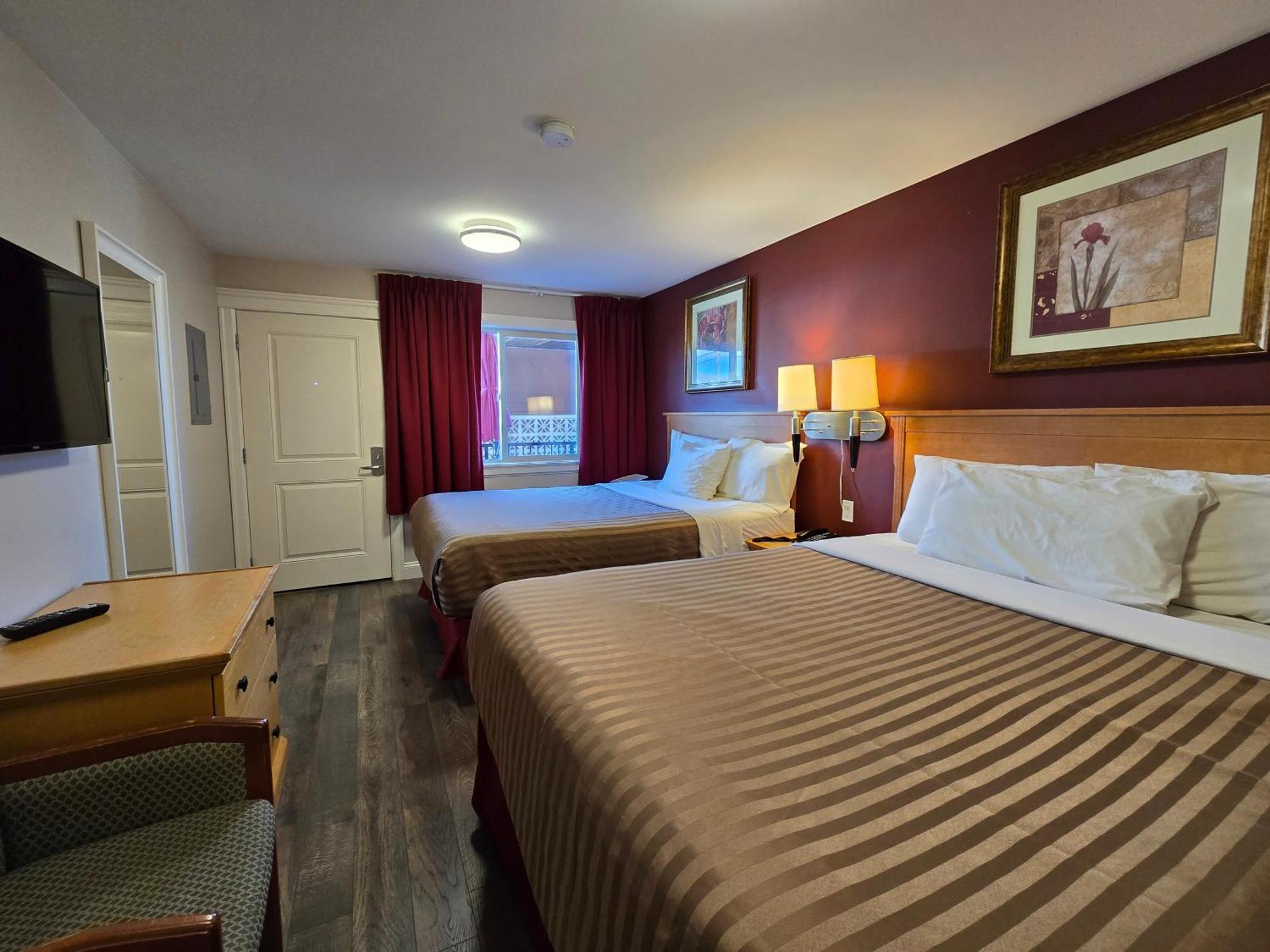 Sahara Courtyard Inn & Suites Osoyoos Dış mekan fotoğraf