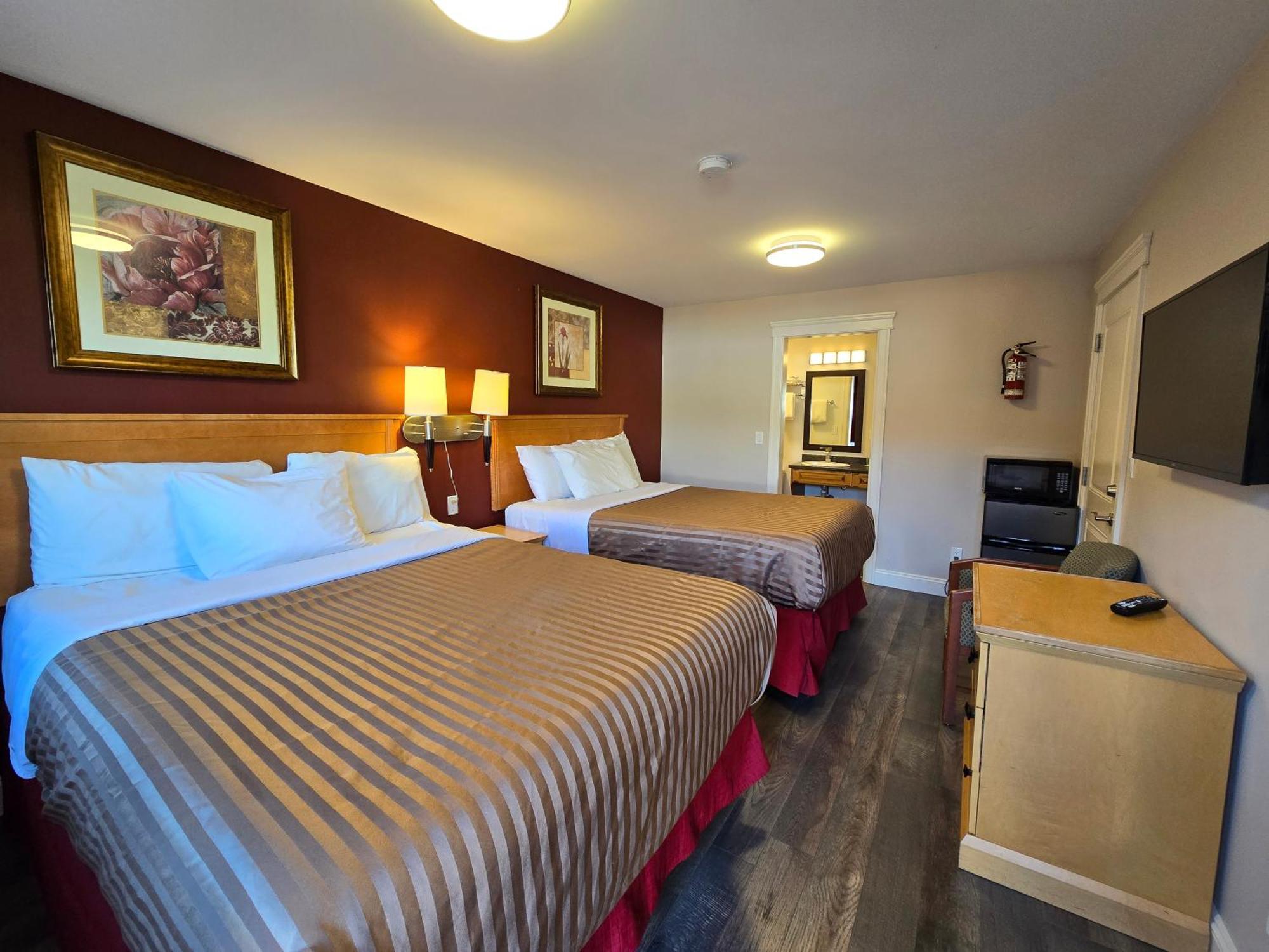 Sahara Courtyard Inn & Suites Osoyoos Dış mekan fotoğraf