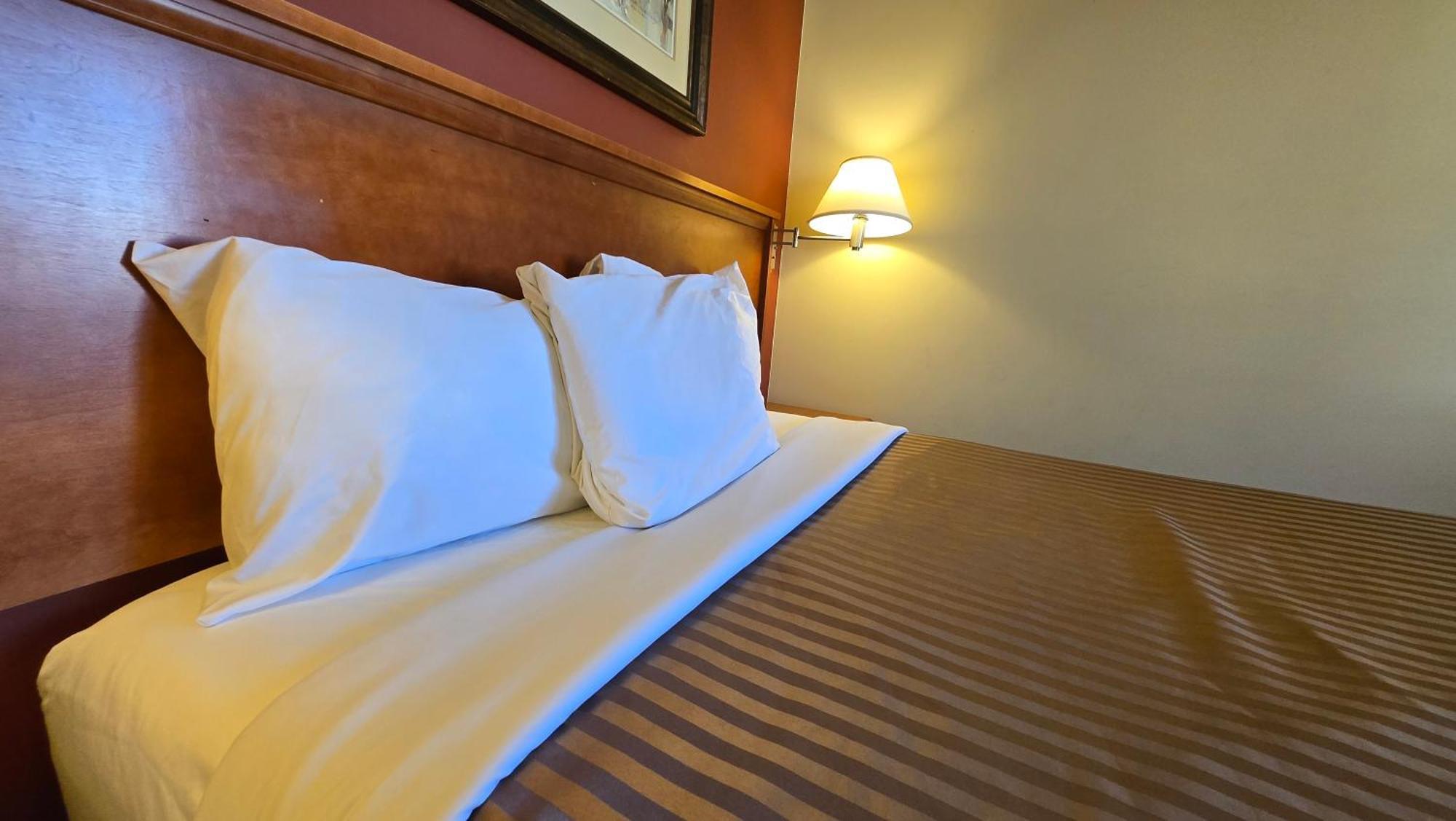 Sahara Courtyard Inn & Suites Osoyoos Dış mekan fotoğraf