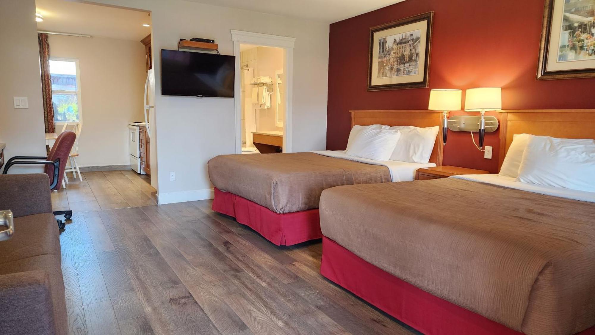 Sahara Courtyard Inn & Suites Osoyoos Dış mekan fotoğraf