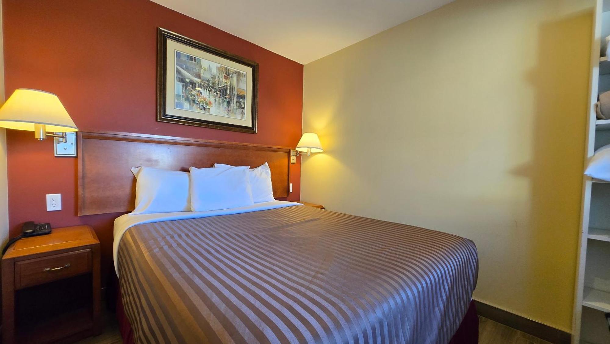 Sahara Courtyard Inn & Suites Osoyoos Dış mekan fotoğraf